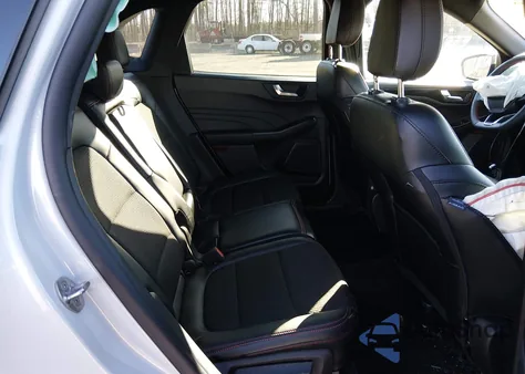 2025 Ford Escape St-Line z USA, uszkodzony, nr VIN 1FMCU0MN4SUB23721